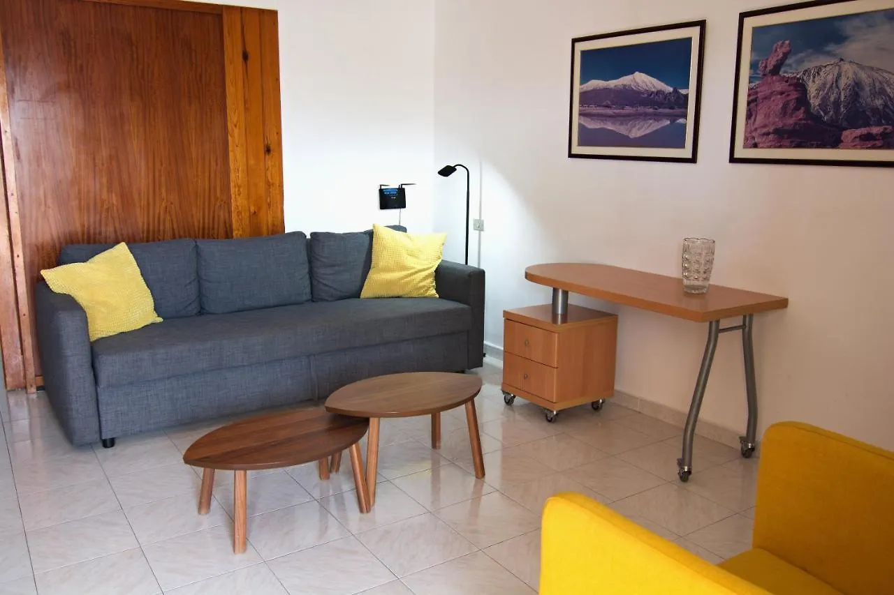 Apartmán Casa Annie, Con Jardin Y Cerca La Playa Los Cristianos  Los Cristianos (Tenerife)