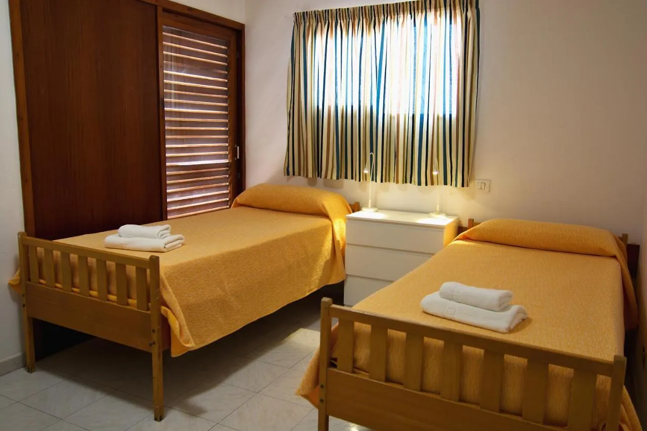 Apartmán Casa Annie, Con Jardin Y Cerca La Playa Los Cristianos